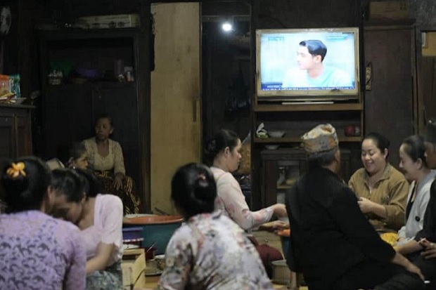Demam Ikatan Cinta Meluas,...