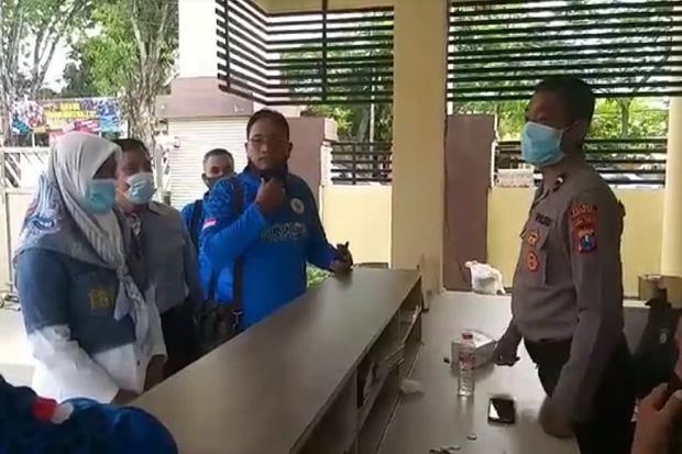 Bu Kades yang Ditangkap...