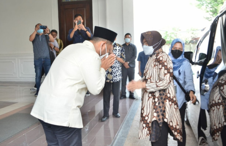 Mensos Risma Janji Tuntaskan...