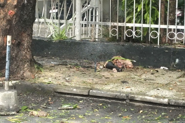 Luluh Lantak, Begini...