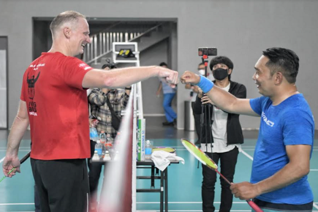 Ridwan Kamil Tumbangkan...