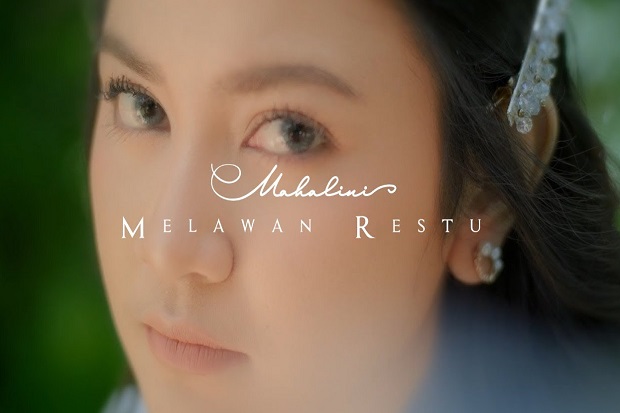 Melawan Restu, Single...