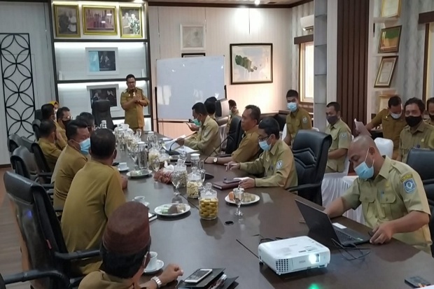 Kepala Dinas Tak Becus...