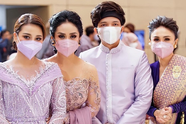 Krisdayanti Minta Atta...