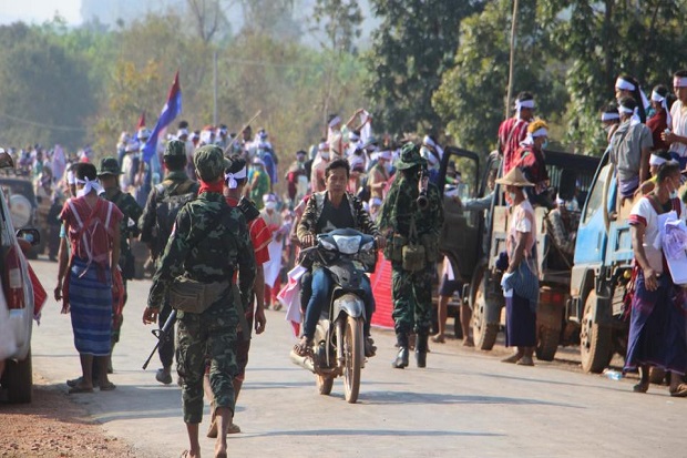 Diserang Jet Militer,...