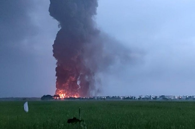 Kilang Minyak Balongan...