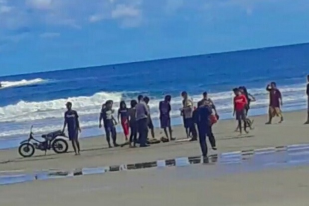 Pantai Jolosutro Blitar...