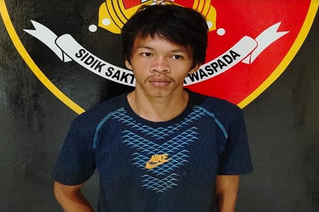 Godain Istri Tetangga,...