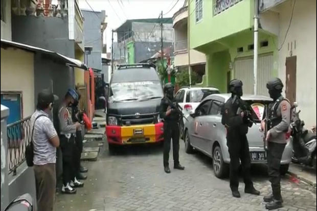 Diduga Terlibat Bom...