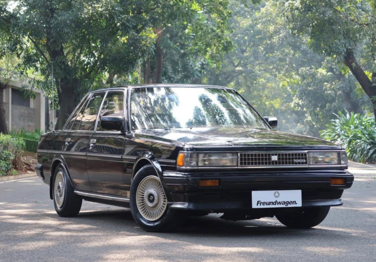 Toyota Cressida 1988,...