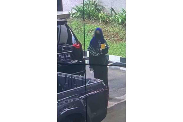 Ini Identitas Perempuan...