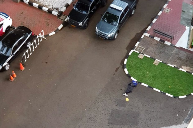 Serangan Teroris di...