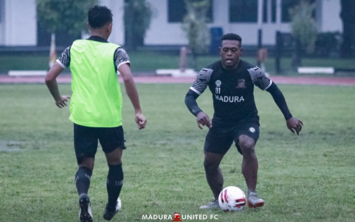 Siap Ladeni Persela,...