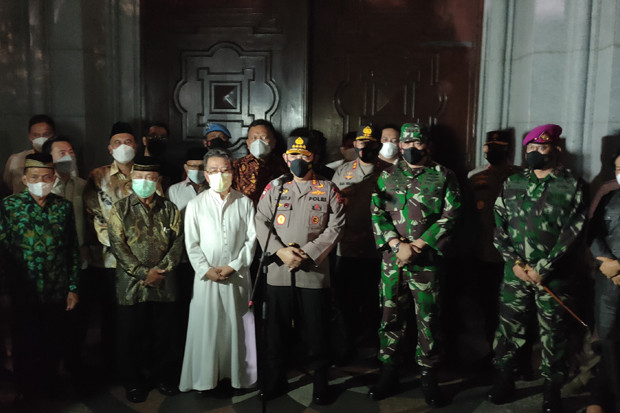 Kapolri Hadiri Misa...