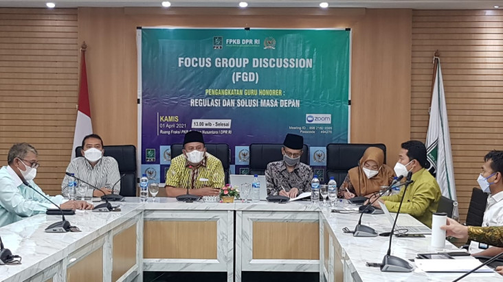 Soroti Kebutuhan Guru,...