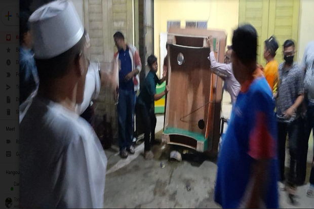 Jelang Bulan Puasa Warga...