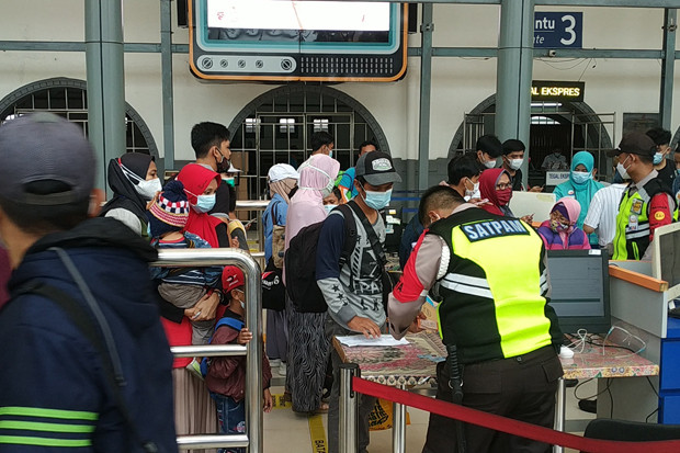 Hari Kedua Libur Paskah,...