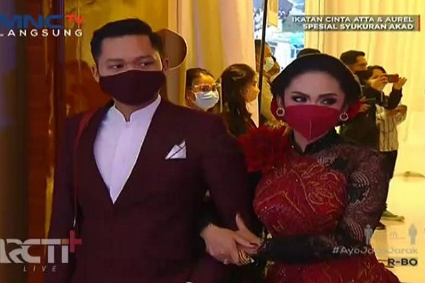Krisdayanti Tampil Anggun...