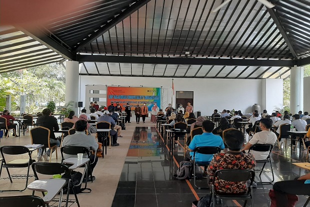 Bangkitkan Industri...