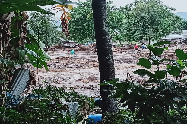 2 Korban Banjir Bandang...