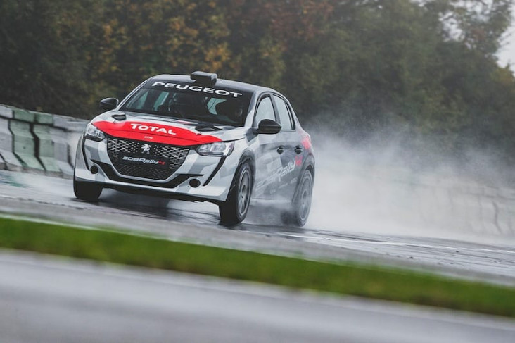 Keren, Mobil Reli Peugeot...