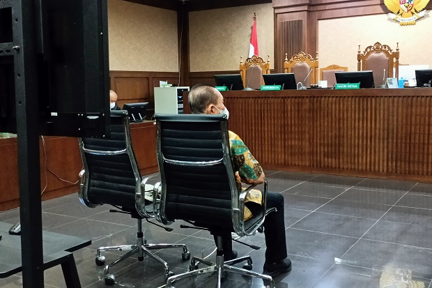 Divonis Lebih Berat...