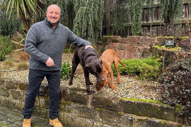 Benitez Selektif Pilih...