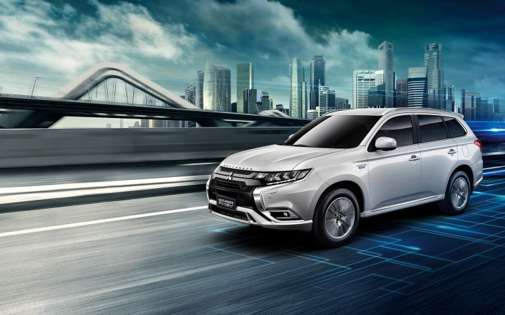 Mitsubishi Pertimbangkan...