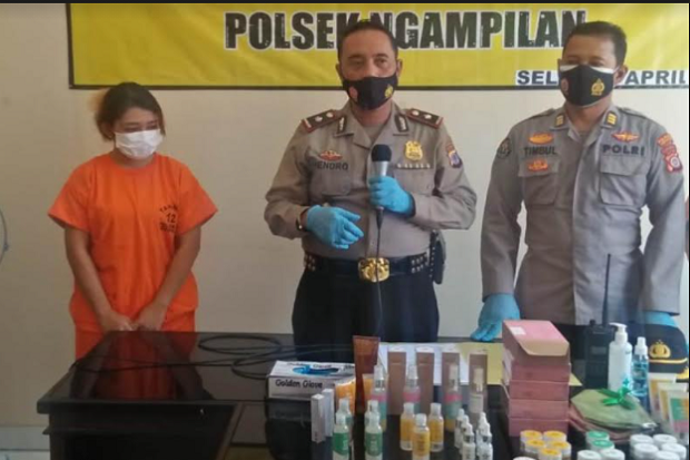 Beli Produk Kosmetik...