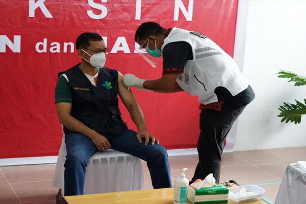 239 Tenaga Kesehatan...