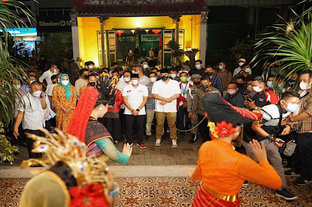 Seniman Dukung Gebrakan...