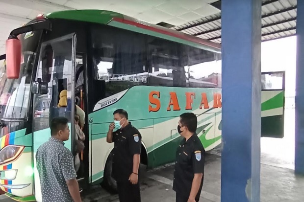 Mudik Lebaran Dilarang,...