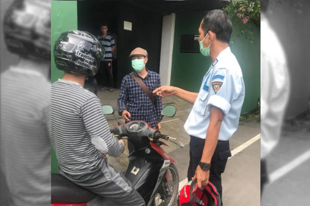 6 Pengungsi Luar Negeri...