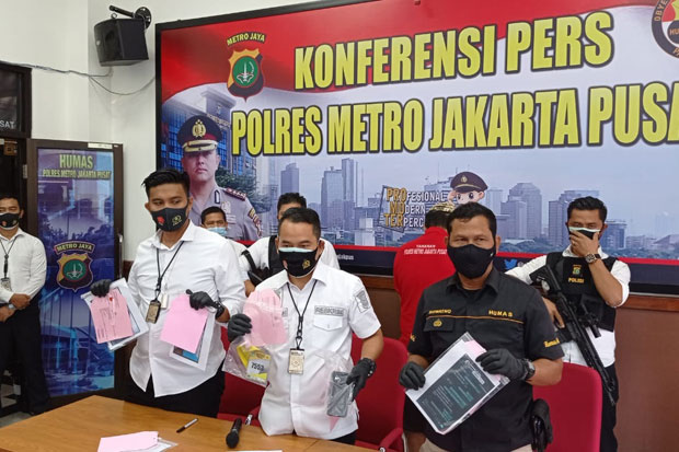Polres Metro Jakarta...
