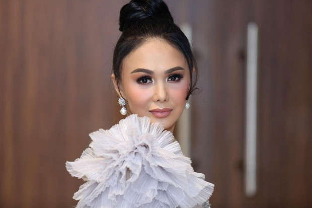 Yuni Shara Tetap Cantik...
