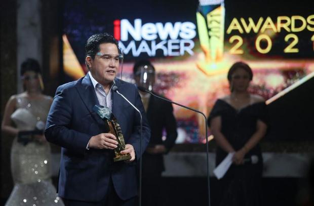 Dapat Penghargaan iNews...