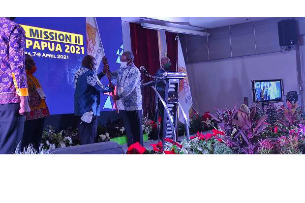 Gubernur Lukas Enembe...