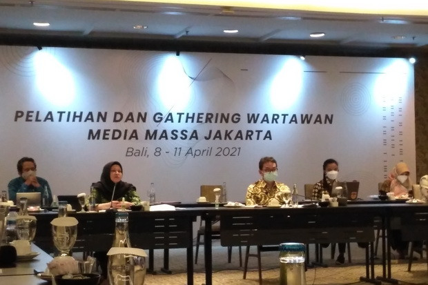 Jumlah Emiten Naik Tinggi...