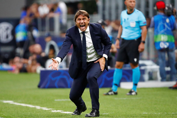 Lawan Cagliari, Conte...