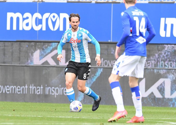 Napoli Bungkam Sampdoria,...