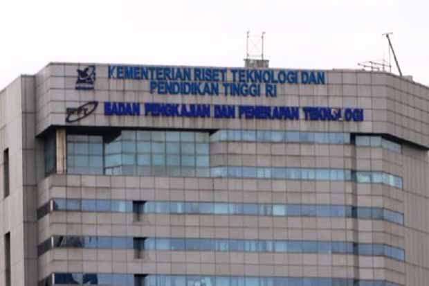 Bongkar Pasang Kementerian,...