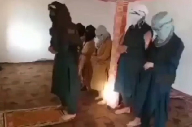 Viral Gerakan Mirip...