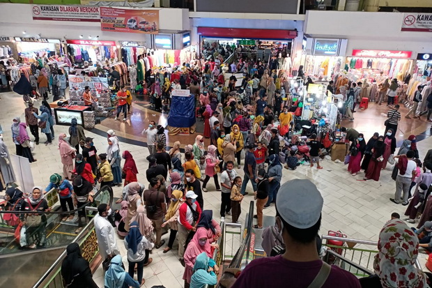 Potret Pasar Tanah Abang...