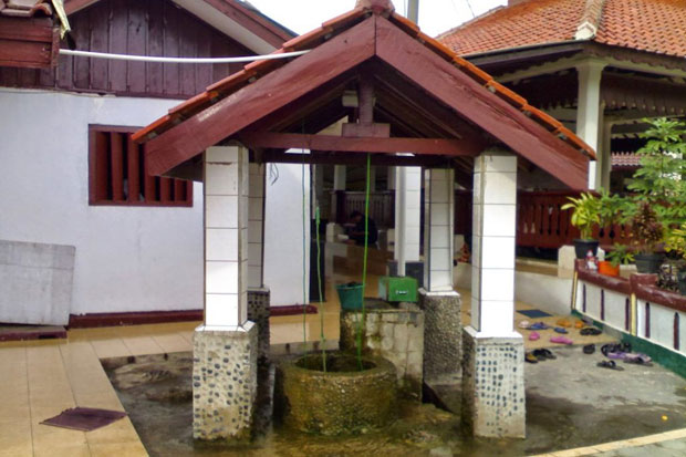 Sumur Tiga Rasa di Masjid...
