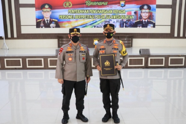 Bangun Aplikasi SIGAP,...