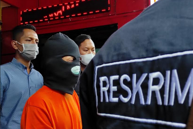 Bandung Gempar, Guru...