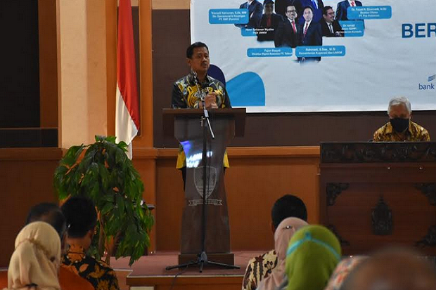 Bupati Sumedang Minta...