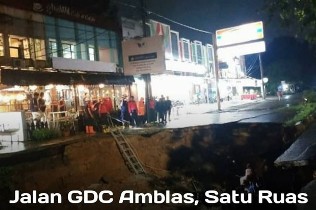 Jalan Boulevard GDC...