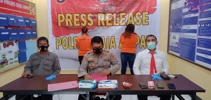 Dua PSK Diciduk saat...