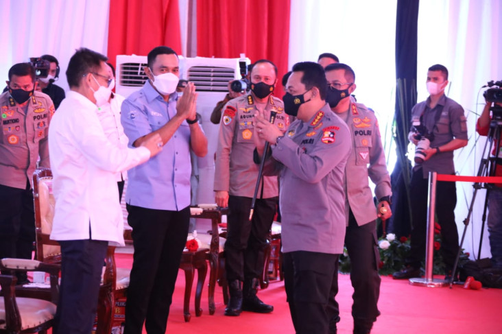 Luncurkan Sinar, Korlantas...